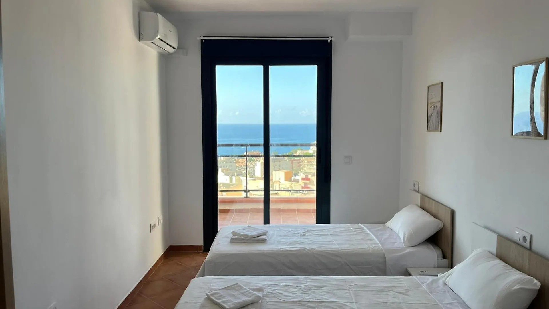 Espacioso Duplex Con Terraza Y Vistas Aguadulce  Spanje