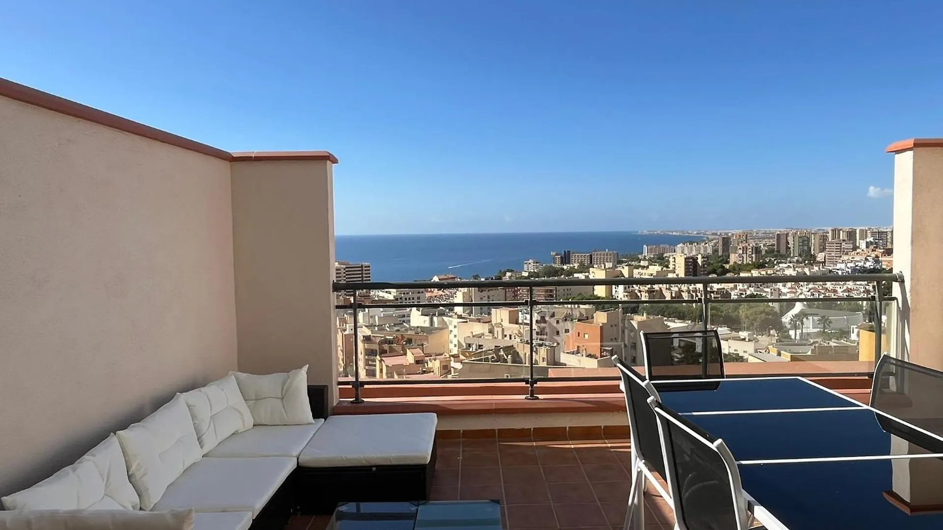 Espacioso Duplex Con Terraza Y Vistas Aguadulce  Spanje