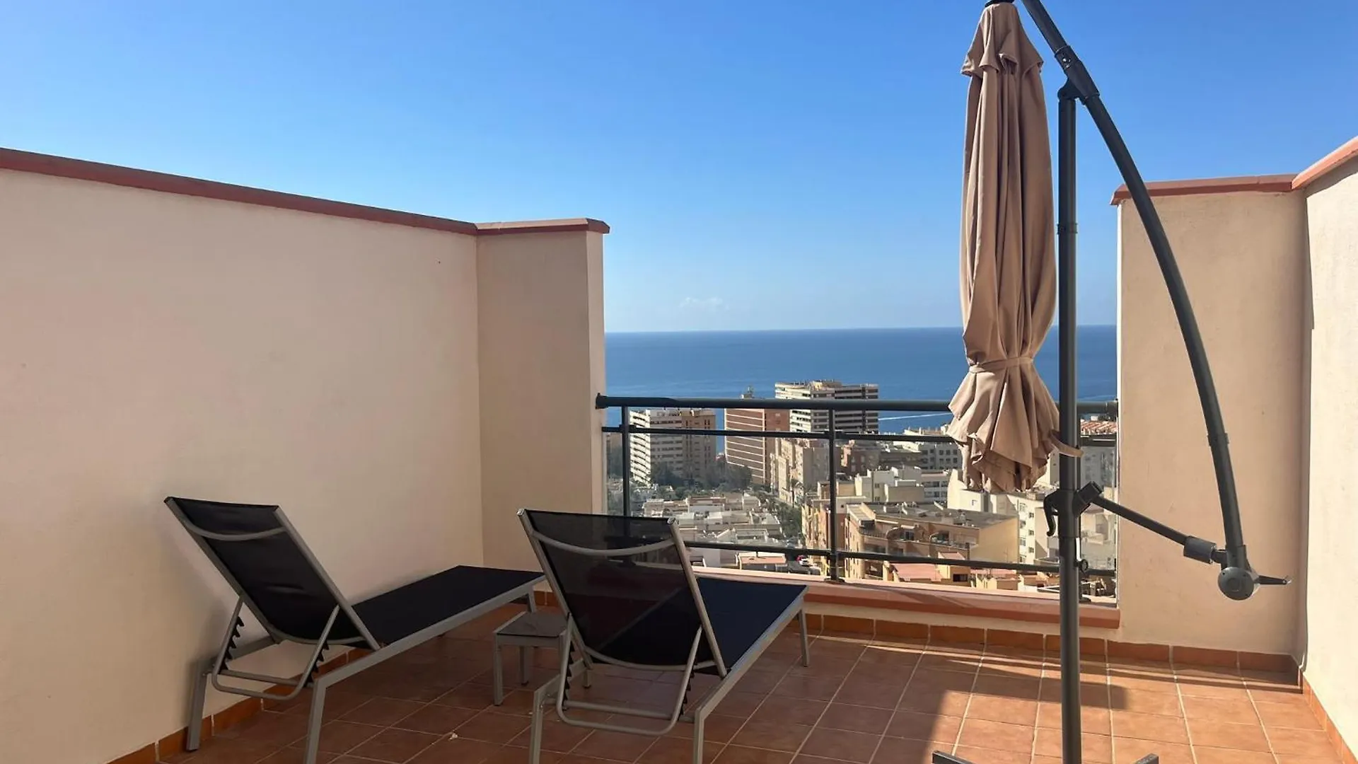 Espacioso Duplex Con Terraza Y Vistas Aguadulce  Aguadulce (Almeria)